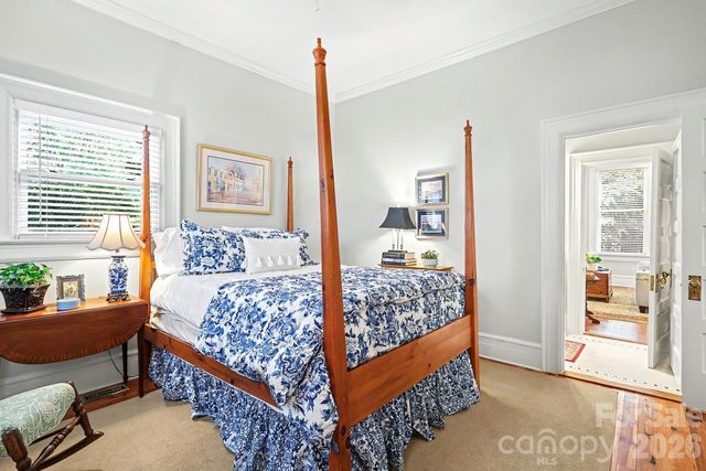 314 E Kingston Avenue E, Charlotte, NC 28203