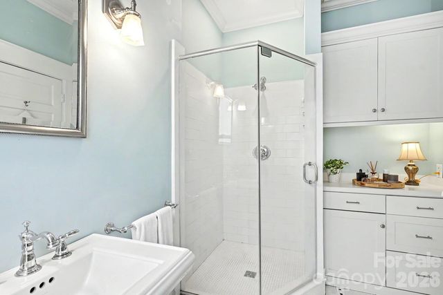 314 E Kingston Avenue E, Charlotte, NC 28203