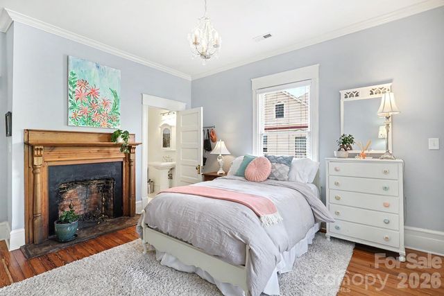 314 E Kingston Avenue E, Charlotte, NC 28203