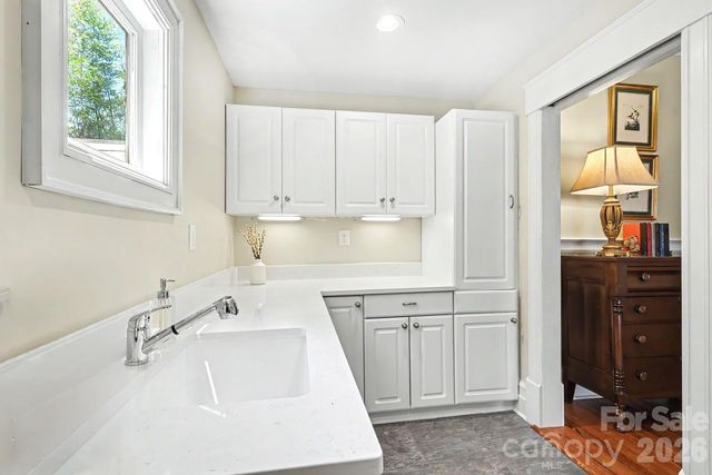 314 E Kingston Avenue E, Charlotte, NC 28203