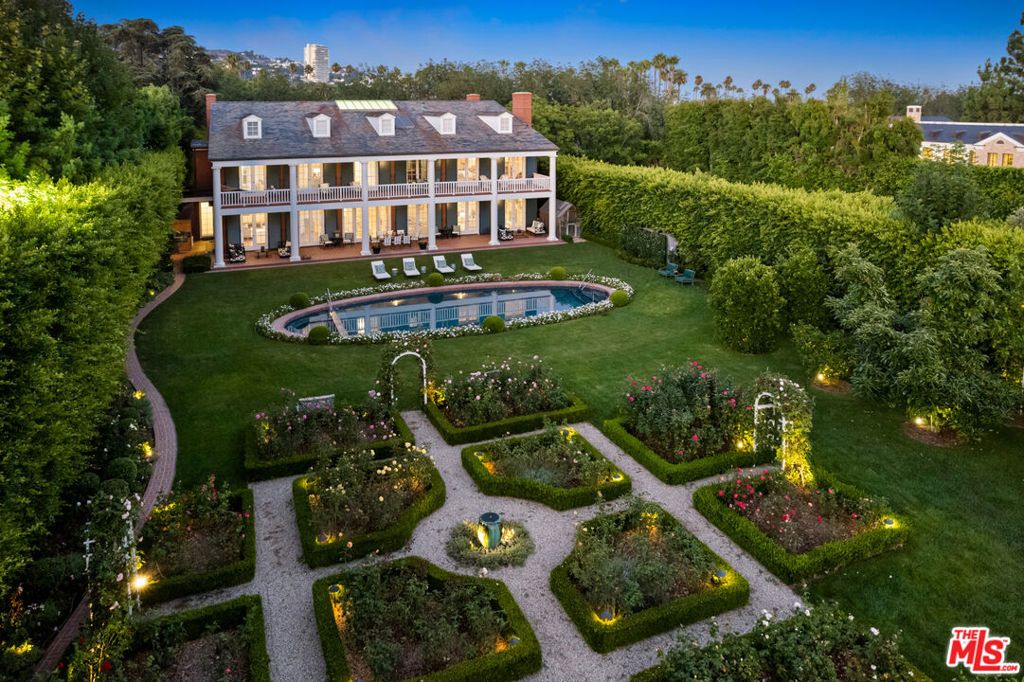 805 N Alpine Drive, Beverly Hills, CA 90210 — exterior