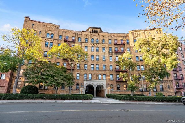 83-44 Lefferts Boulevard 6C, Kew Gardens, NY 11415