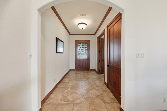 7940 Minarcik Road, New Ulm, TX 78950