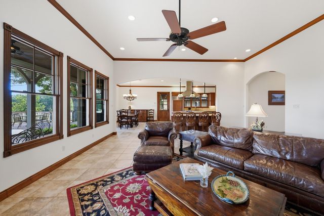 7940 Minarcik Road, New Ulm, TX 78950