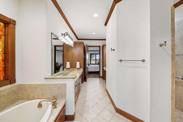 7940 Minarcik Road, New Ulm, TX 78950