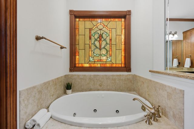 7940 Minarcik Road, New Ulm, TX 78950