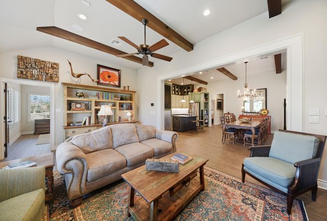 7940 Minarcik Road, New Ulm, TX 78950