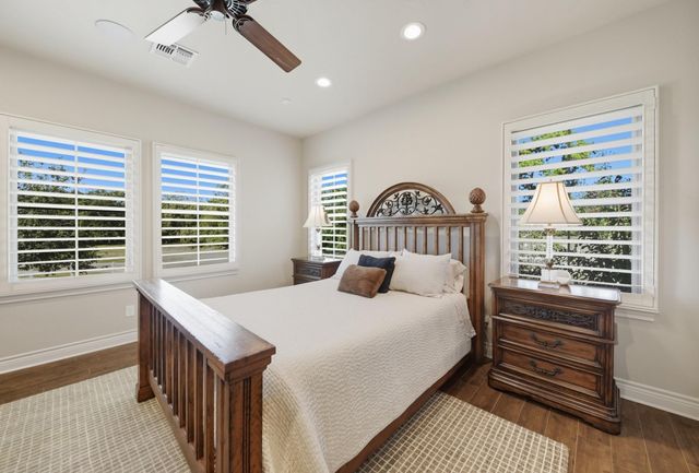 7940 Minarcik Road, New Ulm, TX 78950