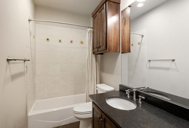 7940 Minarcik Road, New Ulm, TX 78950