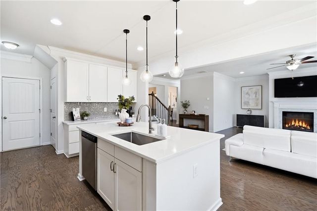 5301 Burrus Lane SW, Mableton, GA 30126