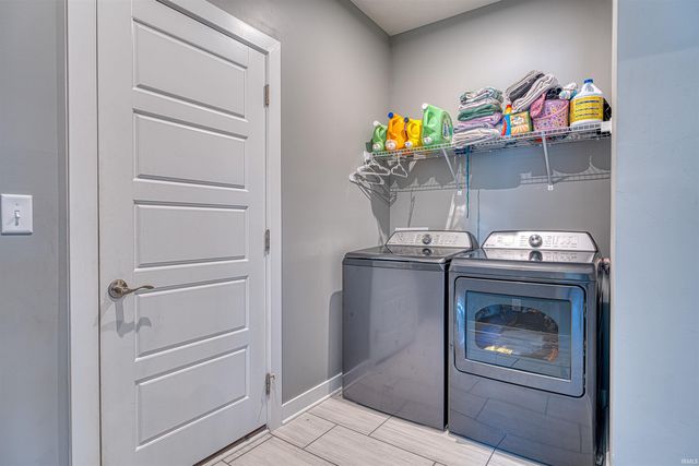 2938 Donna Dee Drive, Evansville, IN 47725