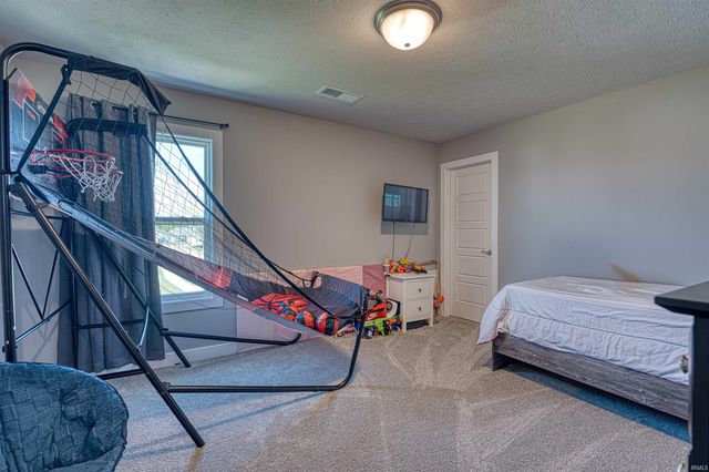 2938 Donna Dee Drive, Evansville, IN 47725