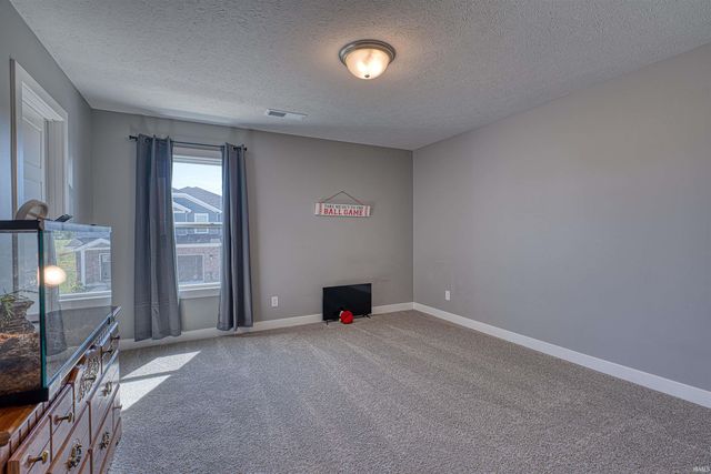 2938 Donna Dee Drive, Evansville, IN 47725