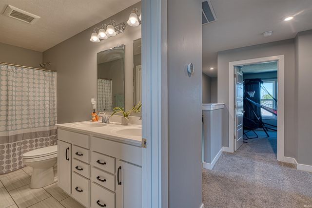 2938 Donna Dee Drive, Evansville, IN 47725