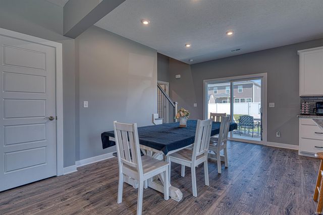 2938 Donna Dee Drive, Evansville, IN 47725