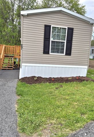27 Manor Dr, Smith, PA 15019