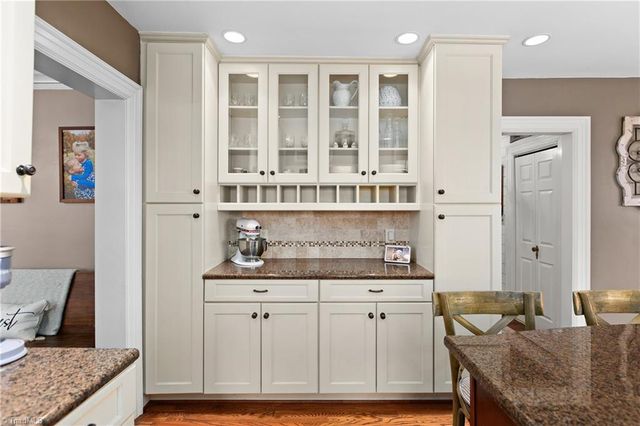 1013 Ferndale Boulevard, High Point, NC 27262