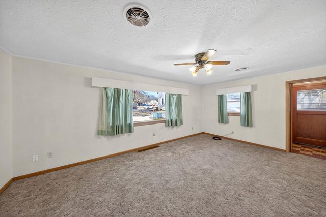 105 North Street NE, Preston, MN 55965