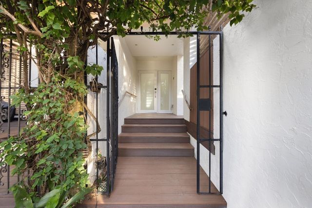 424 Hendricks Isle 6, Fort Lauderdale, FL 33301