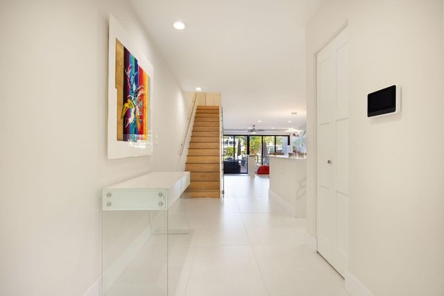 424 Hendricks Isle 6, Fort Lauderdale, FL 33301