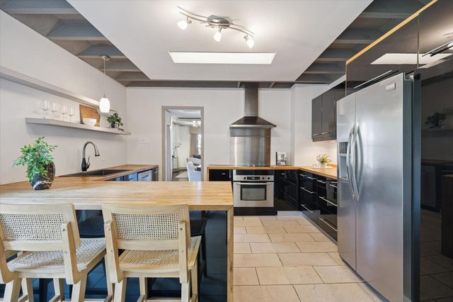 230 E 25th Street, Houston, TX 77008
