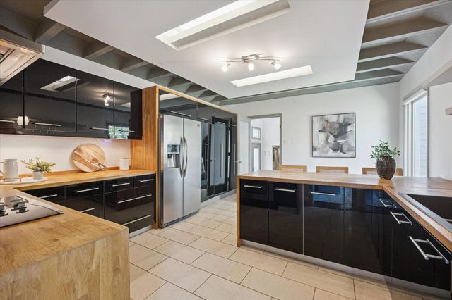 230 E 25th Street, Houston, TX 77008