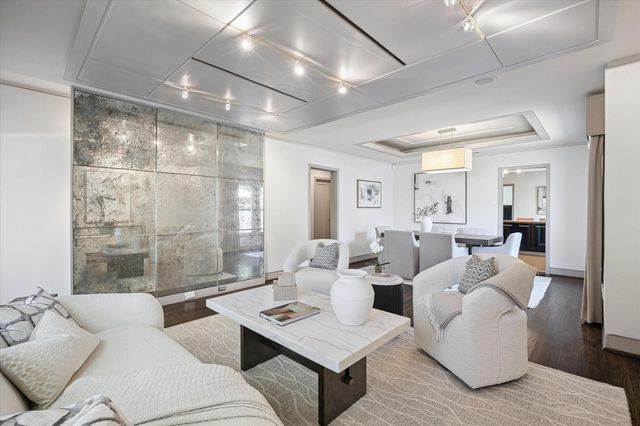 230 E 25th Street, Houston, TX 77008
