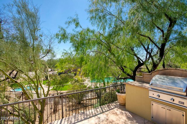 9270 E THOMPSON PEAK Parkway 312, Scottsdale, AZ 85255