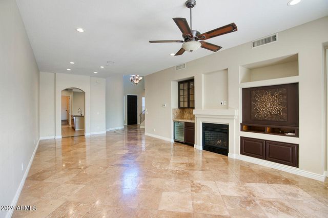 9270 E THOMPSON PEAK Parkway 312, Scottsdale, AZ 85255