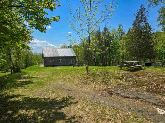 990 Daniels West Road, Albany, VT 05820