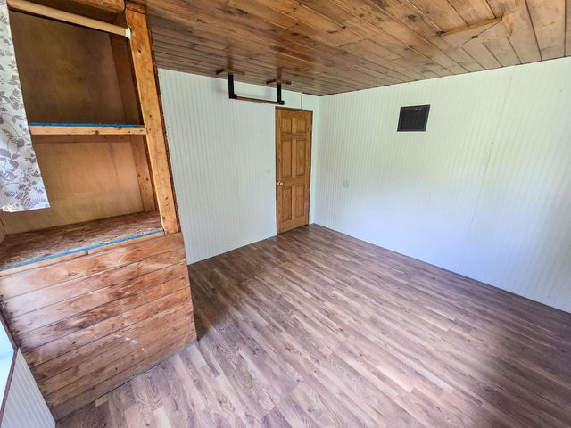 990 Daniels West Road, Albany, VT 05820