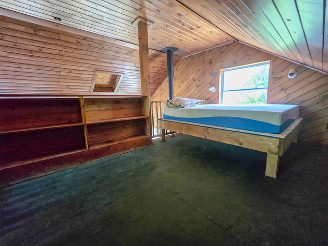 990 Daniels West Road, Albany, VT 05820