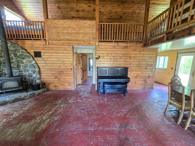 990 Daniels West Road, Albany, VT 05820