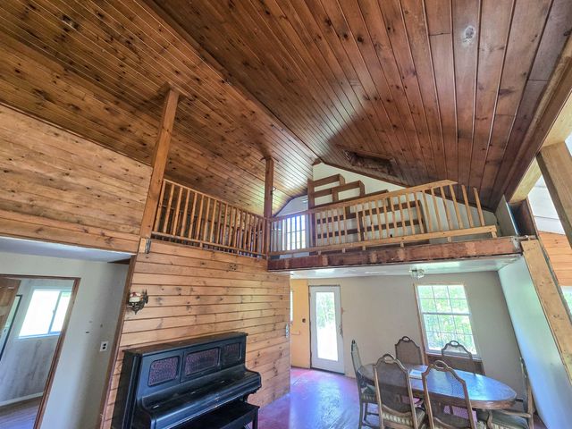 990 Daniels West Road, Albany, VT 05820