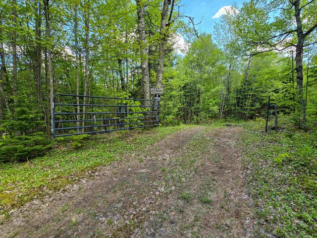 990 Daniels West Road, Albany, VT 05820