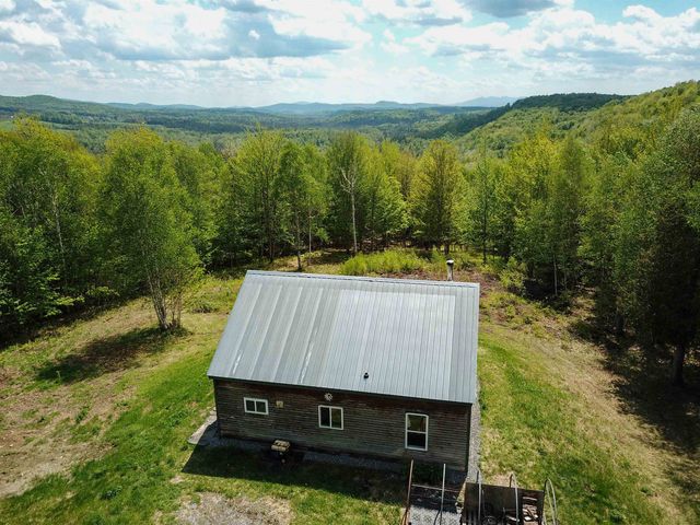 990 Daniels West Road, Albany, VT 05820