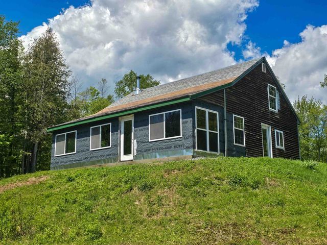 990 Daniels West Road, Albany, VT 05820