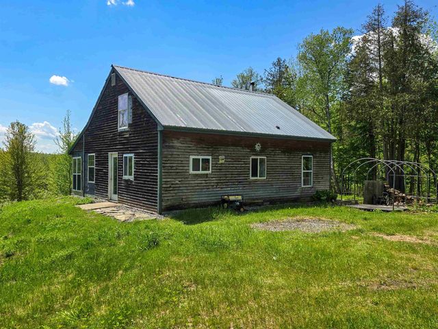 990 Daniels West Road, Albany, VT 05820