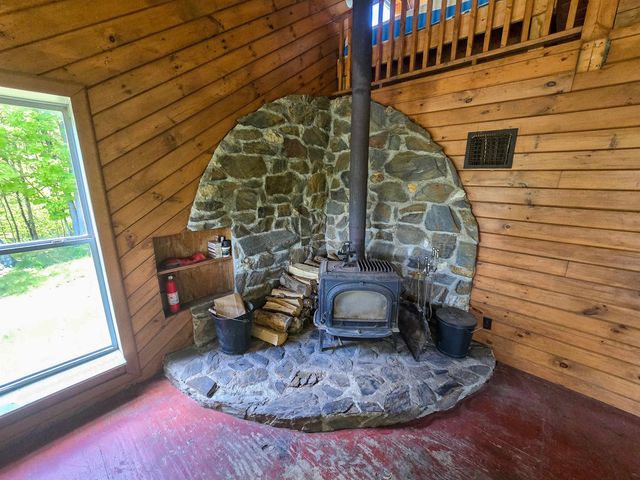 990 Daniels West Road, Albany, VT 05820
