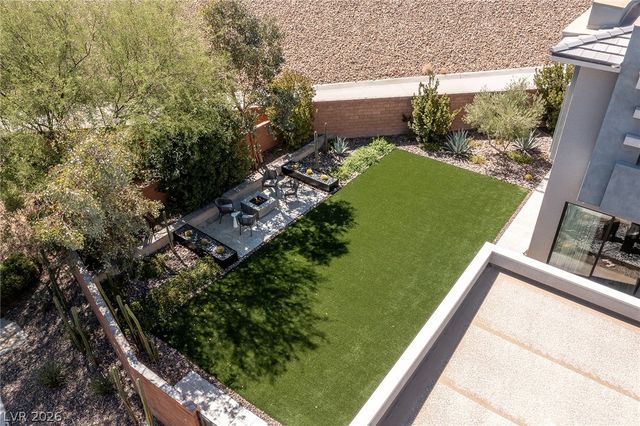 1 Garden Shadow Lane, Las Vegas, NV 89135
