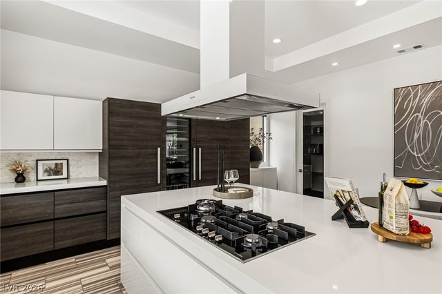 1 Garden Shadow Lane, Las Vegas, NV 89135