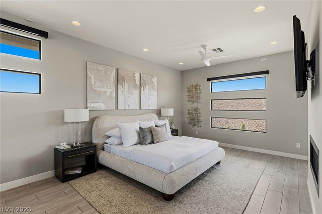 1 Garden Shadow Lane, Las Vegas, NV 89135