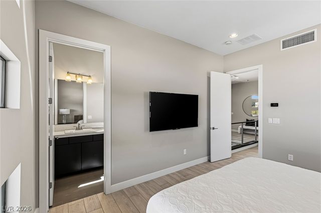 1 Garden Shadow Lane, Las Vegas, NV 89135