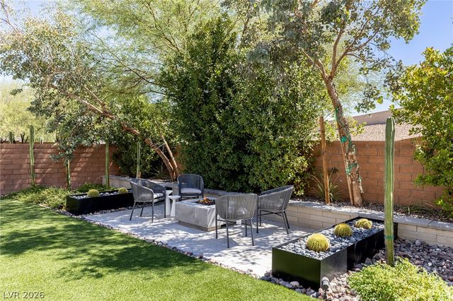 1 Garden Shadow Lane, Las Vegas, NV 89135