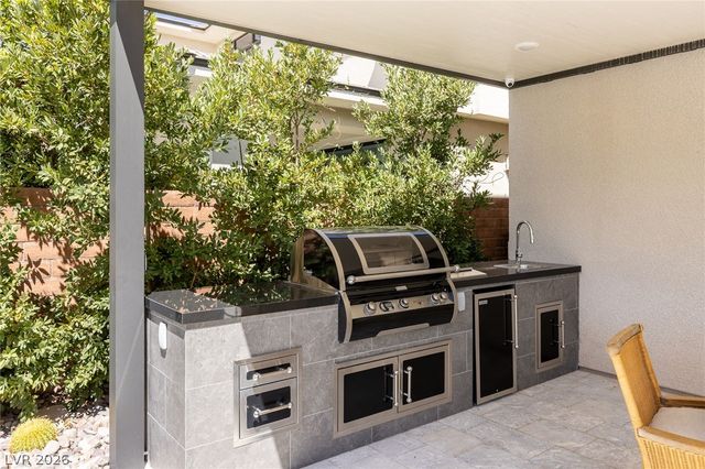 1 Garden Shadow Lane, Las Vegas, NV 89135