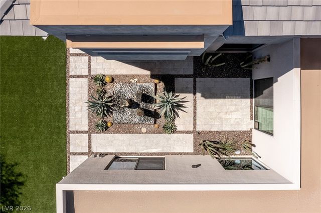 1 Garden Shadow Lane, Las Vegas, NV 89135