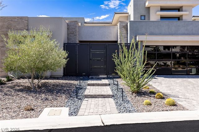 1 Garden Shadow Lane, Las Vegas, NV 89135