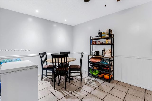 7345 NW 75th St, Tamarac, FL 33321