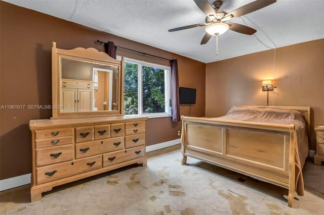 7345 NW 75th St, Tamarac, FL 33321