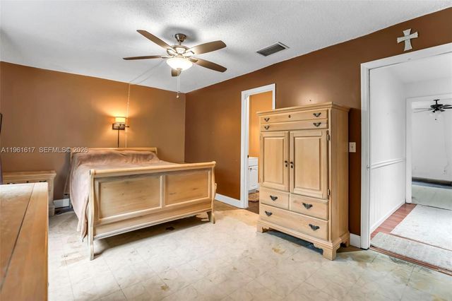 7345 NW 75th St, Tamarac, FL 33321